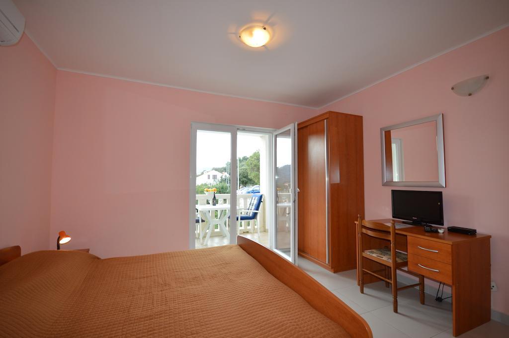 Villa Castello Residence Zrnovo Extérieur photo