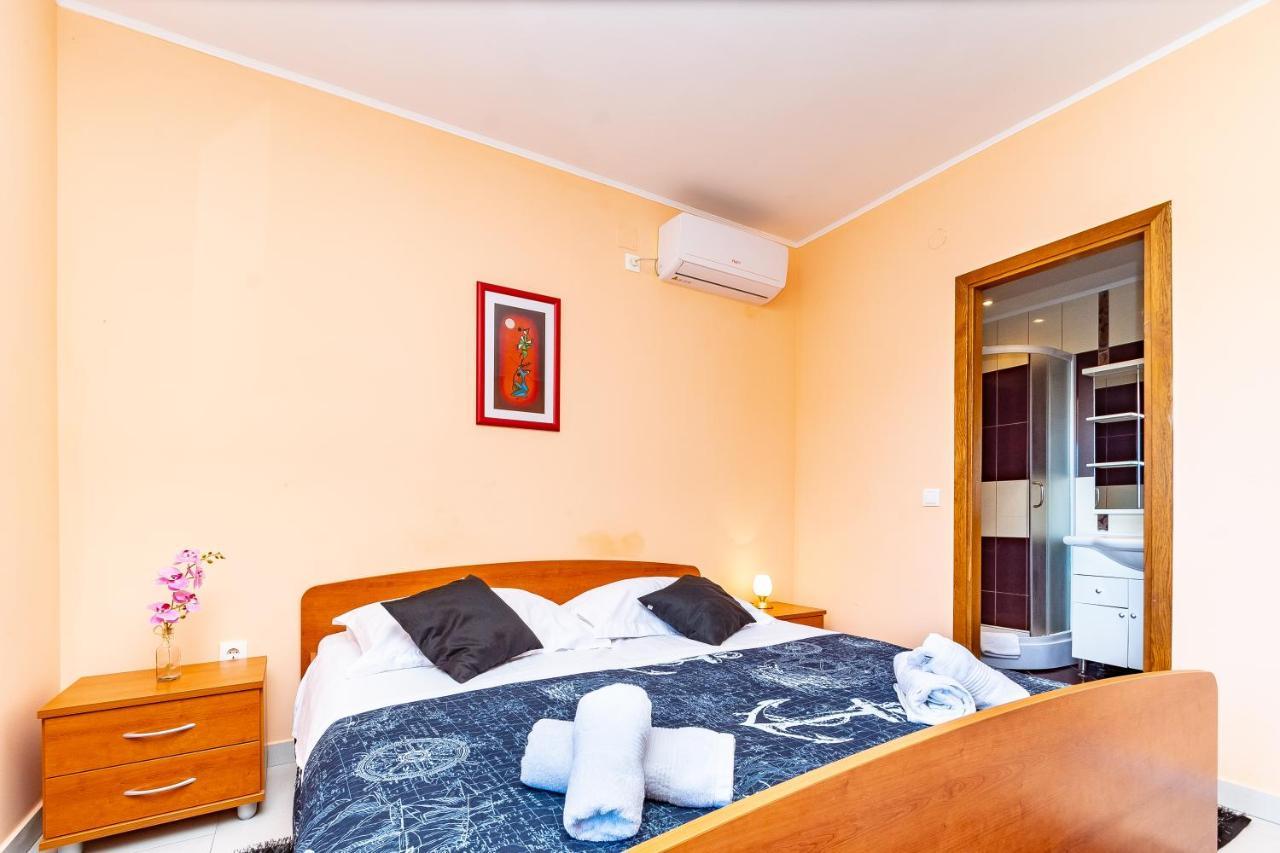 Villa Castello Residence Zrnovo Extérieur photo