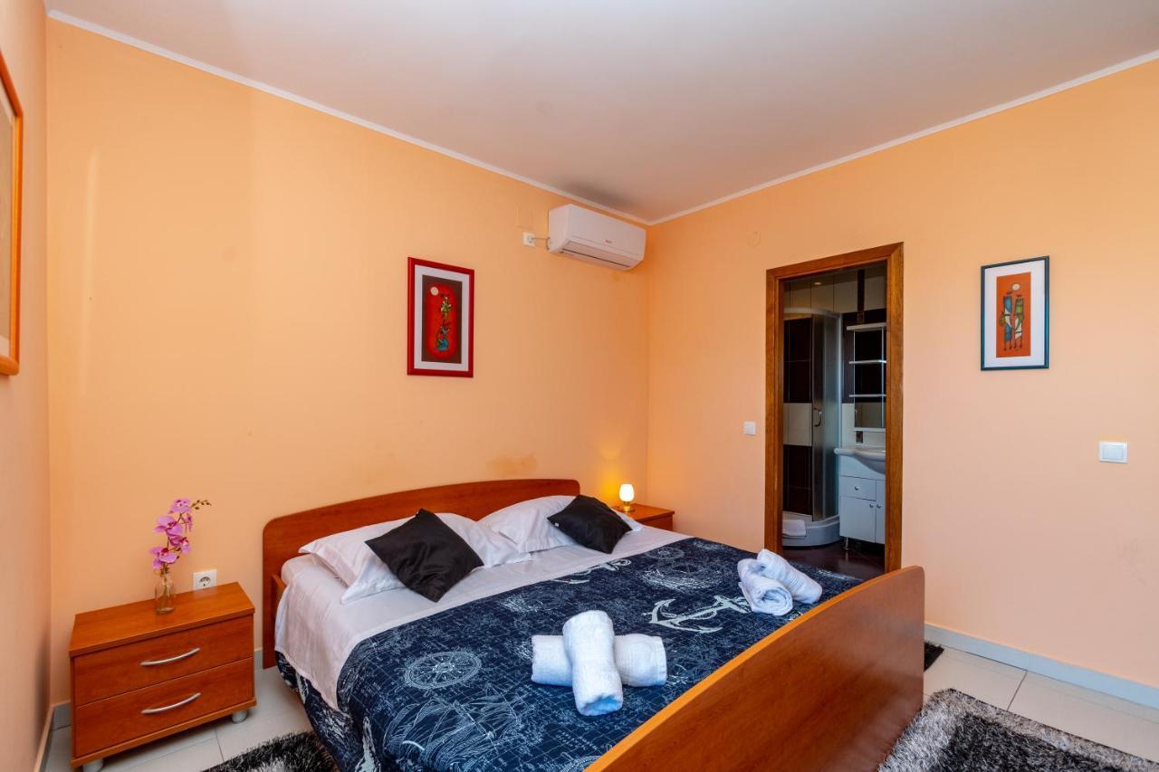 Villa Castello Residence Zrnovo Extérieur photo