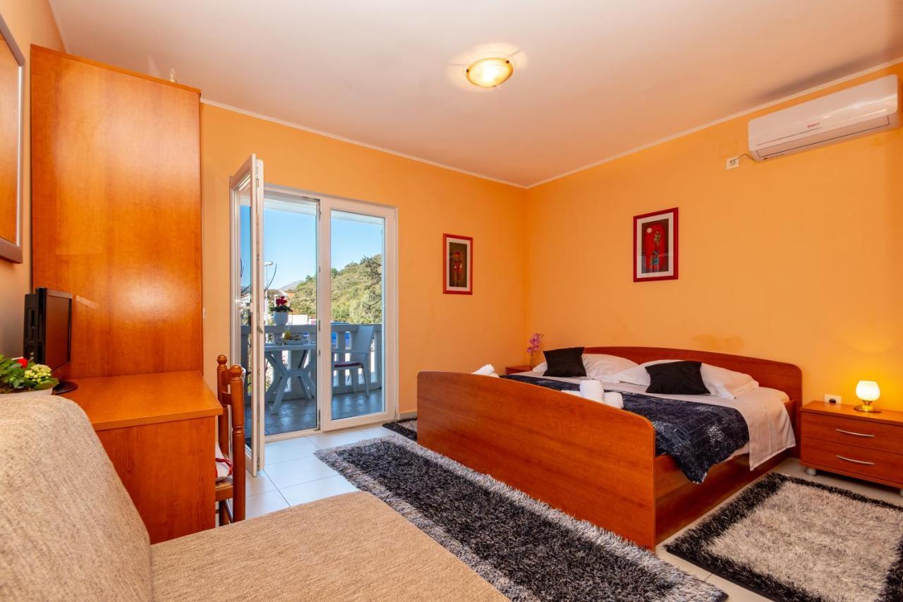 Villa Castello Residence Zrnovo Extérieur photo